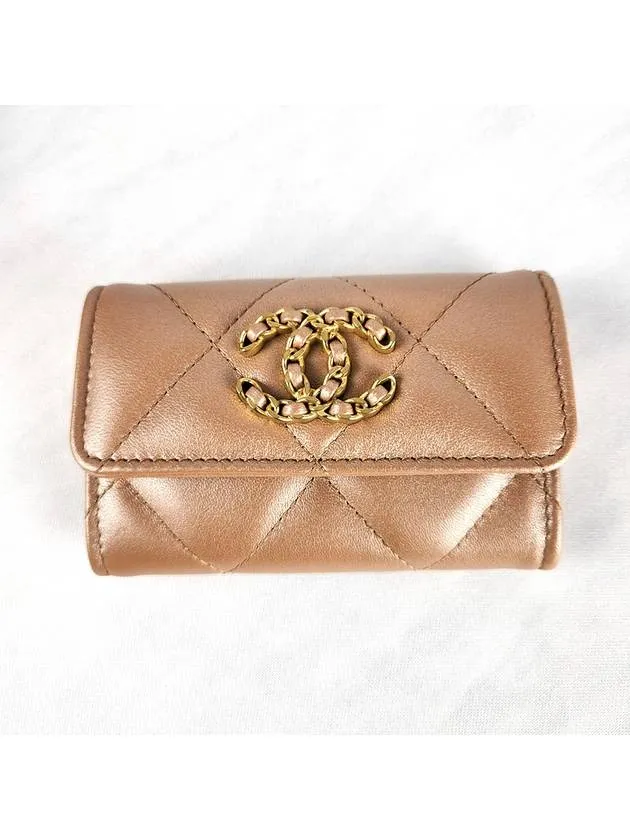 19 Snap card wallet lambskin dark beige gold AP1790