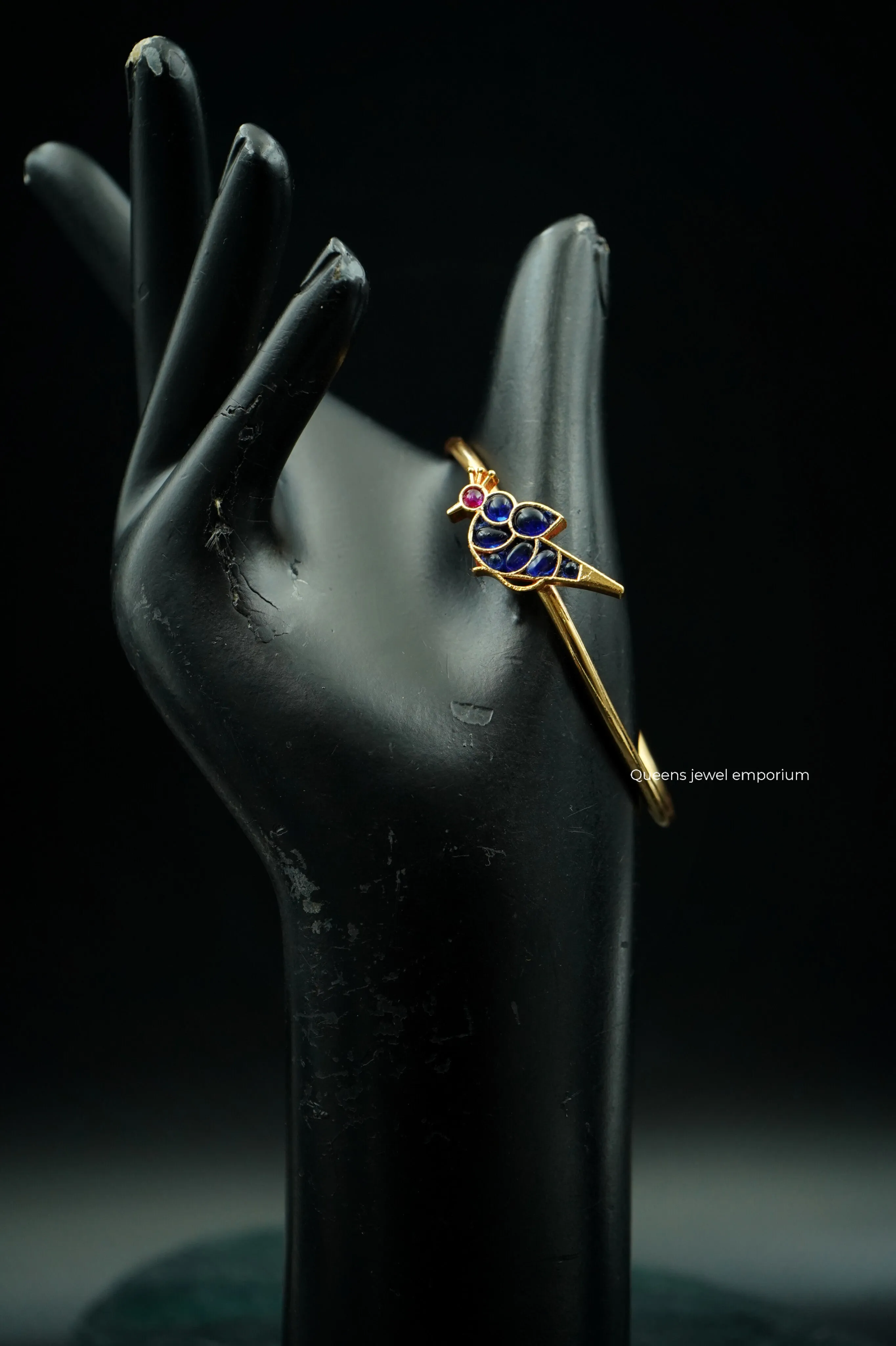 ALIKA KADA BANGLE